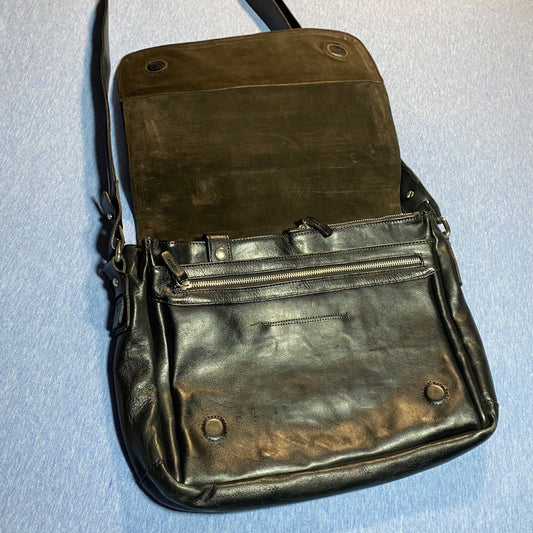 In Pell Genuine Leather 13" Messenger Bag with Adjustable Strap